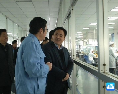 胡长春到市经济开发区调研企业科技创新和人才培育工作