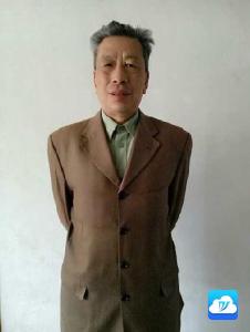 热心老党员   社区大管家