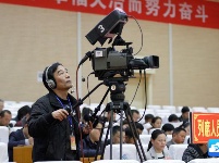 2016年两会侧记：记者风采