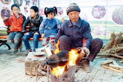 尝遍冶城东西南北  品尽新年喜乐祥和