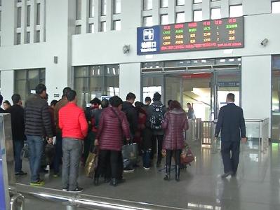 大冶直达天河机场城际列车首发