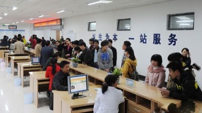 群众办事不再“上街一天，下县一天” 灵乡：让“网络跑路”推进便民服务