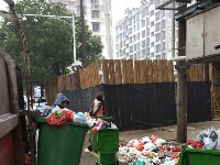 东风所对责任区垃圾死角进行清理
