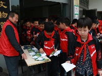 育才小学组织学生参观大冶市博物馆
