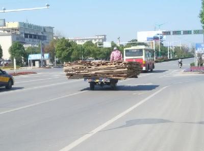 如此行车 危险！