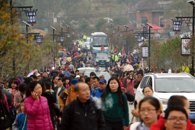 “慢”步桃花源