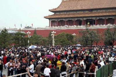 “五一”假日第一天迎旅游高峰 接待总人数5250万人次