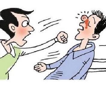 儿子交通事故引纠纷 吸毒父亲打人被拘留