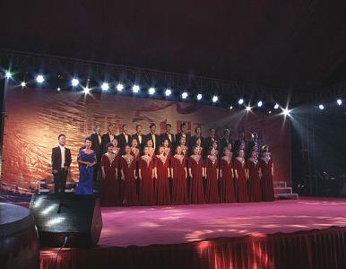 我市举行庆“五一”职工文艺汇演