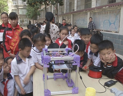 科普活动进校园：青少年与科技“零距离”接触