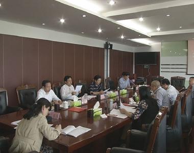 李修武主持召开市委常委会议