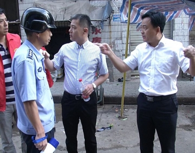 我市开展城区重点路段临时市场集中整治行动  