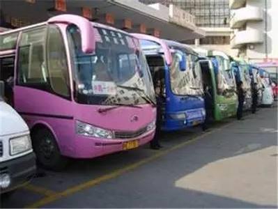 乡镇客运不进站  乘客候车扑空