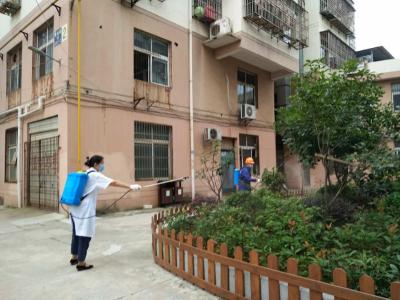 市卫计局组织专业队伍消杀“四害”