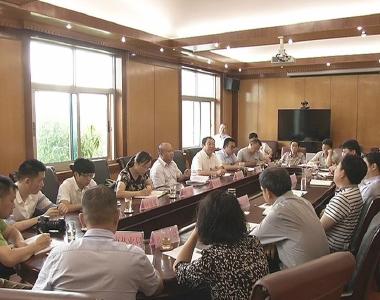 李修武会见恩施旅游集团考察团一行