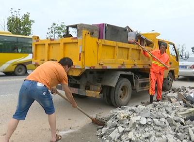 新闻追踪：清洁公司往防汛通道倒垃圾被市民逮个正着