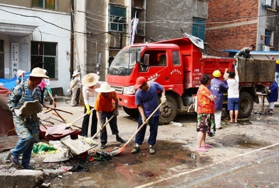 商城小区整治见成效 居民拍手齐称赞