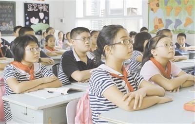 我国城市学生近视增至80% 青少年近视率排世界第一