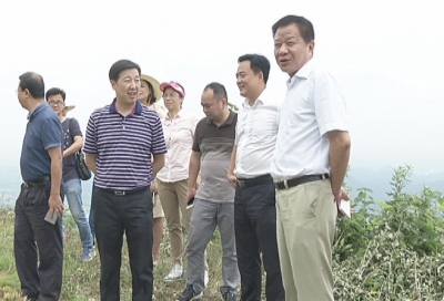 鄂旅投公司董事长刘俊刚来冶考察旅游投资环境