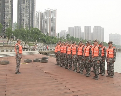 我市启动防汛冲锋舟操作手培训活动
