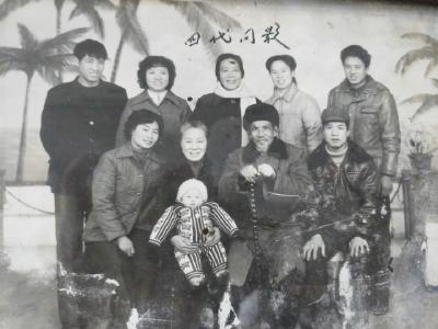 一个百岁老人的骄傲和幸福