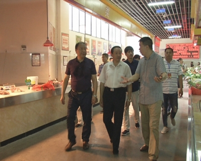 市政协视察城区农贸市场建设与管理工作