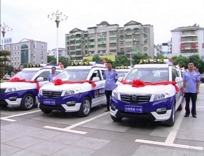 我市举行“食品安全宣传周”启动仪式暨执法车授车仪式