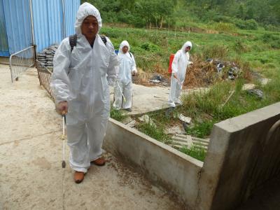 夏季动物疫情 他们来把关