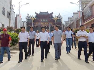 李修武深入大箕铺镇、东岳街办检查全国文明城市创建工作