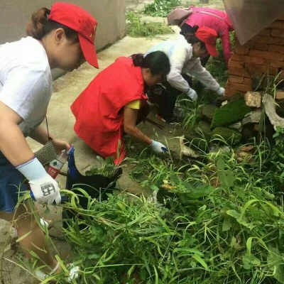 巾帼不让须眉 轻伤不下火线