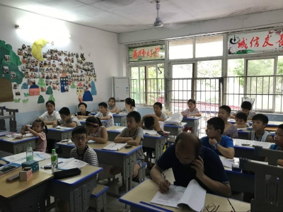 全市仅有15家正规培训机构  其余122家无证无资质 “脱管”的教育培训市场该何去何从？