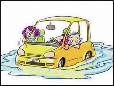 为“救”借来的小车 男子强行涉积水被困