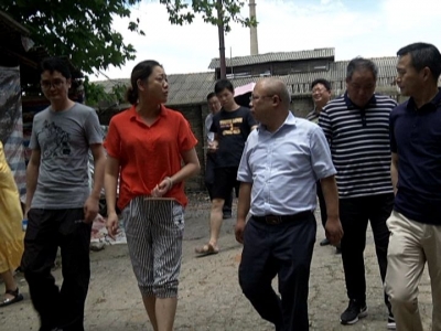汪涛检查督办东岳街办安平社区全国文明城市创建工作