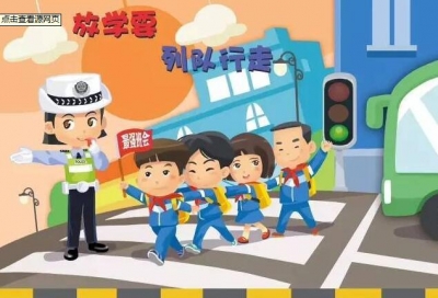 开学迎新季 交警护学忙