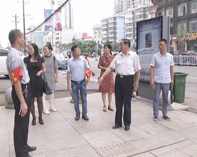 纪春明检查新冶社区全国文明城市创建工作