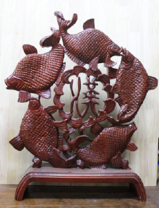 茗山乡木雕艺人作品获2017中国（广东）民间工艺博览会银奖 这个《武昌鱼》不简单