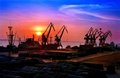 我国全年外贸增幅有望“两位数”