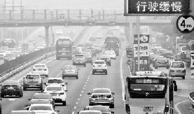 假期铁路累计发送旅客突破1亿人次