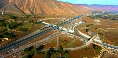 我国西北地区首条高速公路螺旋隧道顺利贯通