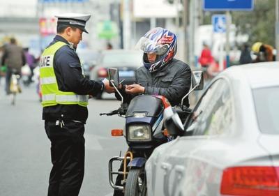市交通局安排部署城区“黑的”“摩的”常态化长效化整治管理