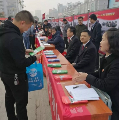 市检察院多形式宣传国家宪法日