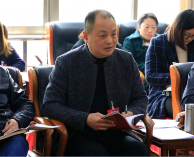 陈国前代表：争办“湖北领跑、中部率先、全国示范”教育