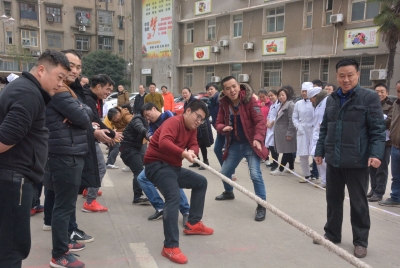 运动凝聚向心力