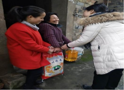 市旅游局开展春节慰问活动