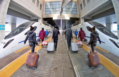 春运来了！有钱没钱，回家过年