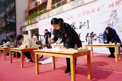 保康社区“春联送祝福”、子规缘幼儿园“颂和美家风 育孝德英才” 传统文化盛宴“热闹”我市春节