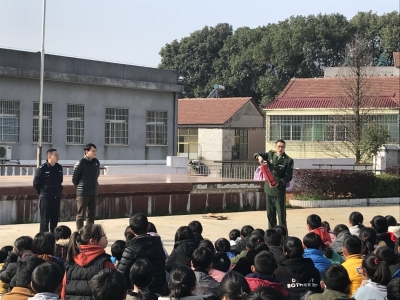 守卫学生安全 确保校园和谐 