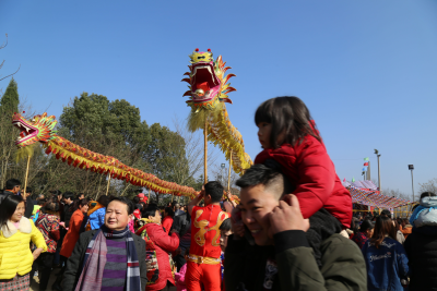 “两节”期间，我市举办各类文体活动500余场次，参与群众60万人次 精彩文化活动丰富节日氛围