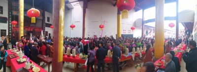 万名游客云集果城里“土主会”