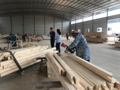 市国资局实地调研 助力联系企业解困